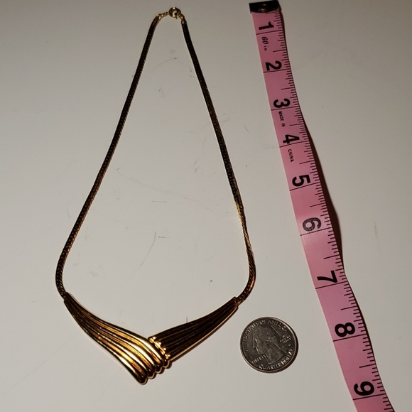 Gold tone necklace - Picture 2 of 3